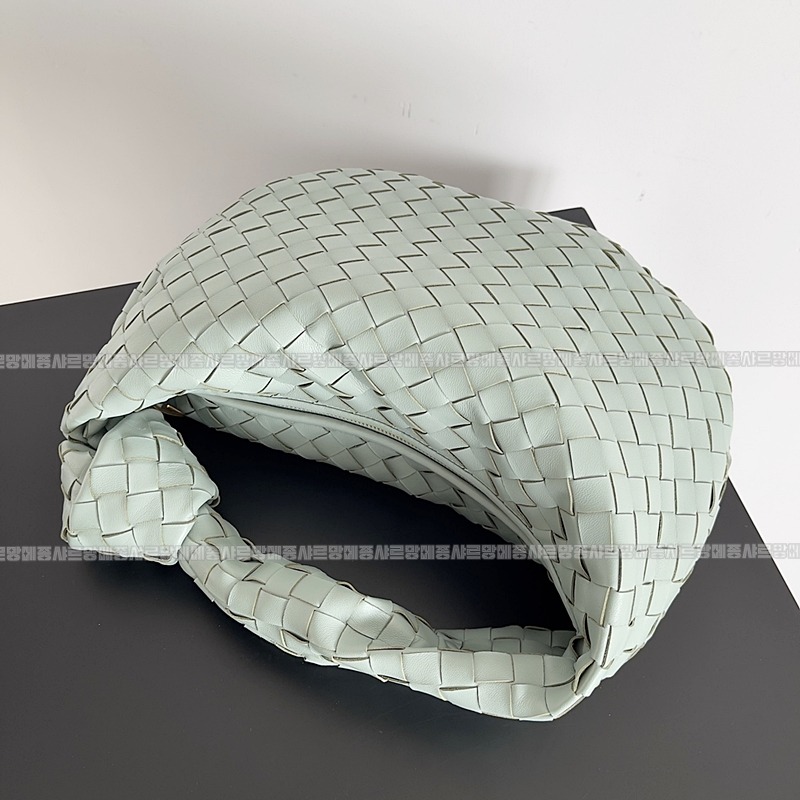 보테가베네타조디백미디움 wsxc1770997698302_4루.jpg