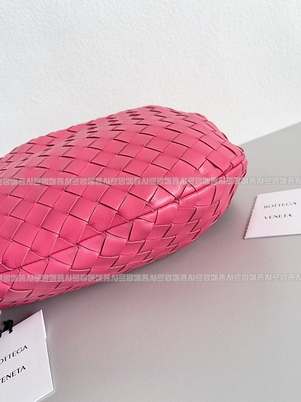 보테가베네타조디백미디움 wsxc1770997705374_2루.jpg