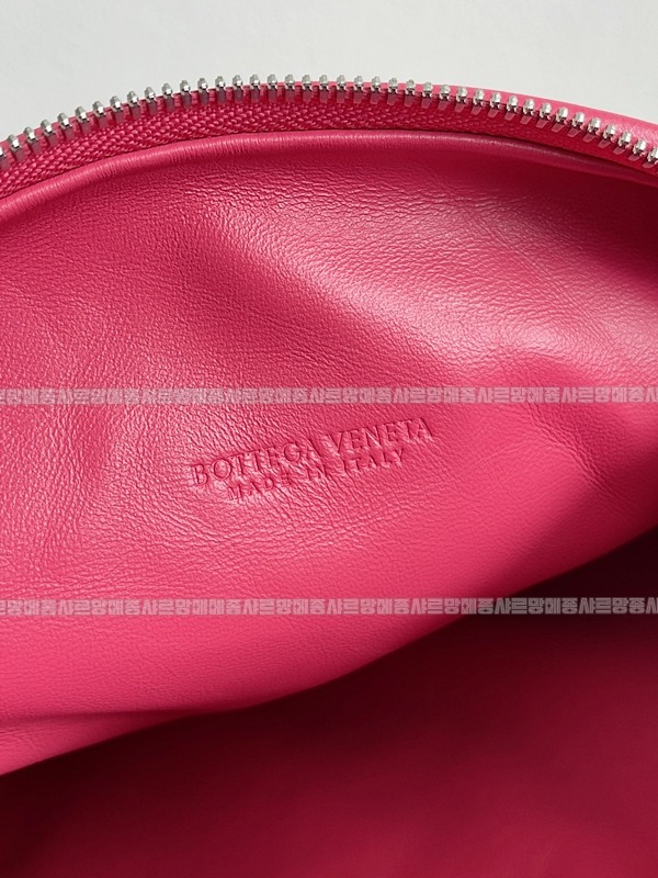 보테가베네타조디백미디움 wsxc1770997705374_5루.jpg