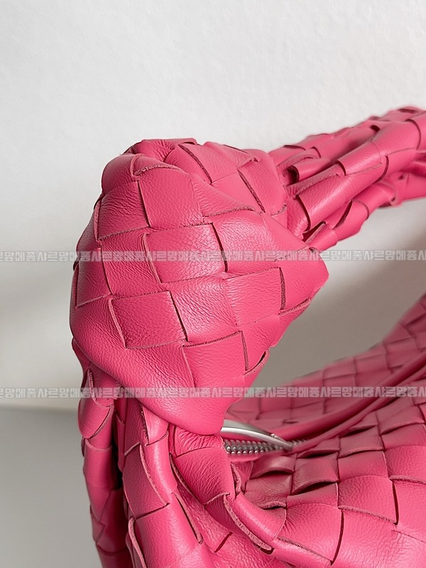 보테가베네타조디백미디움 wsxc1770997705374_8루.jpg