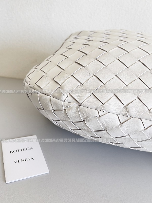 보테가베네타조디백미디움 wsxc1770997735948_3루.jpg