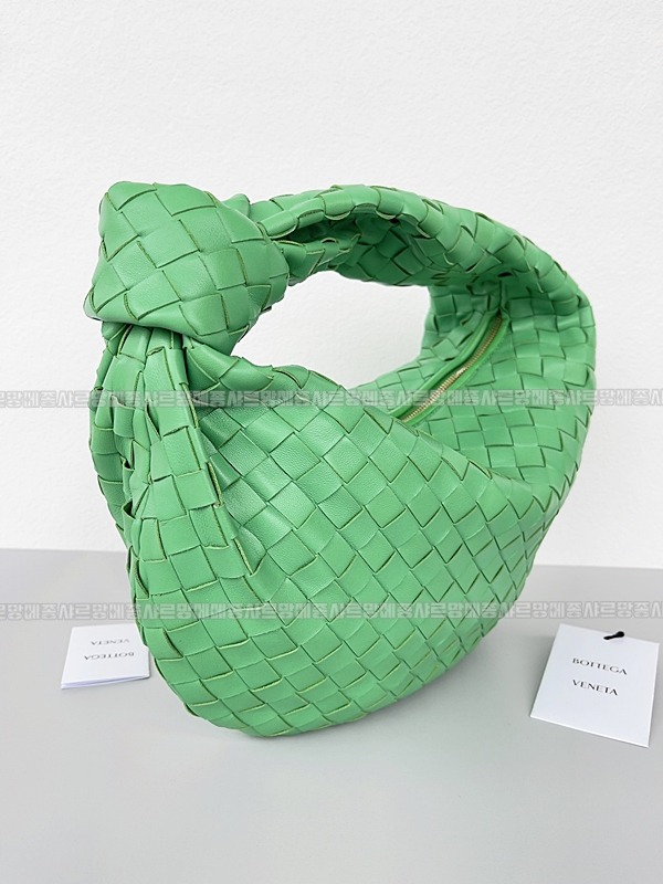 보테가베네타조디백미디움 wsxc1770997737575_1루.jpg