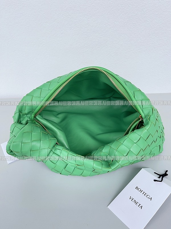 보테가베네타조디백미디움 wsxc1770997737976_8루.jpg