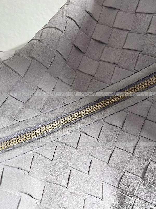 보테가베네타조디백미디움 wsxc1770997746386_4루.jpg