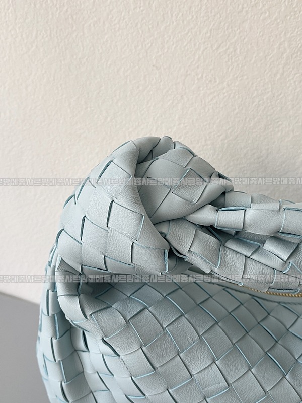 보테가베네타조디백미디움 wsxc1770997752896_4루.jpg