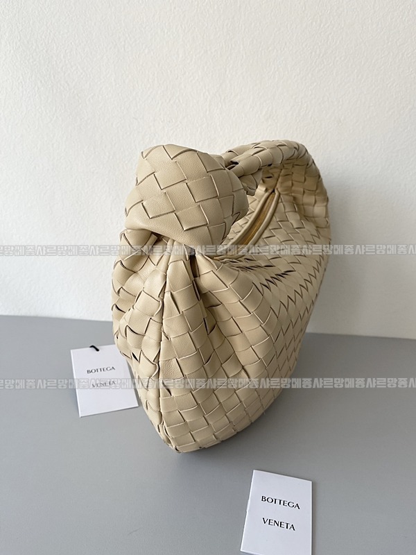 보테가베네타조디백미디움 wsxc1770997754431_1루.jpg