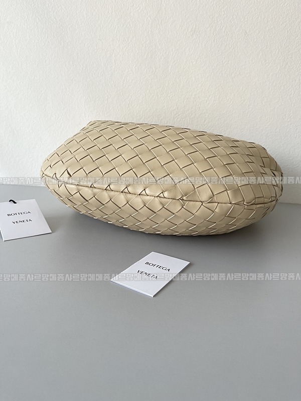 보테가베네타조디백미디움 wsxc1770997754544_6루.jpg