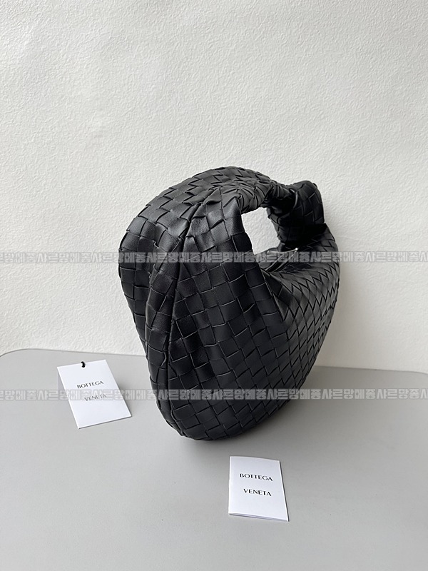 보테가베네타조디백미디움 wsxc1770997763364_3루.jpg