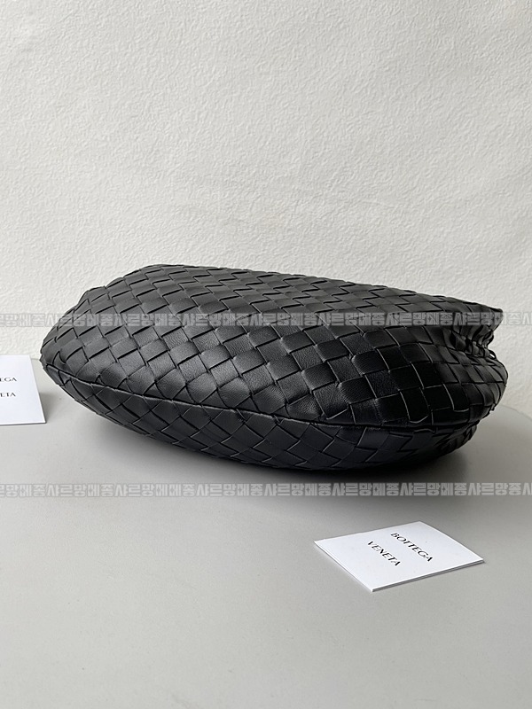 보테가베네타조디백미디움 wsxc1770997763463_4루.jpg