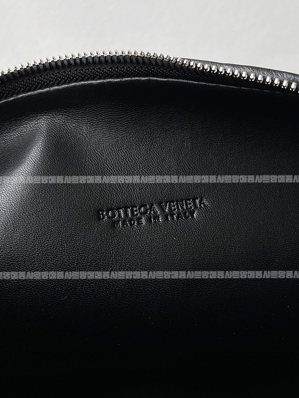 보테가베네타조디백미디움 wsxc1770997763531_7루.jpg