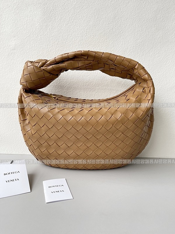 보테가베네타조디백미디움 wsxc1770997764615_0루.jpg