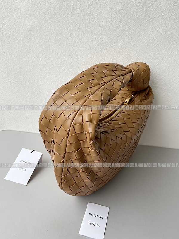 보테가베네타조디백미디움 wsxc1770997764690_3루.jpg