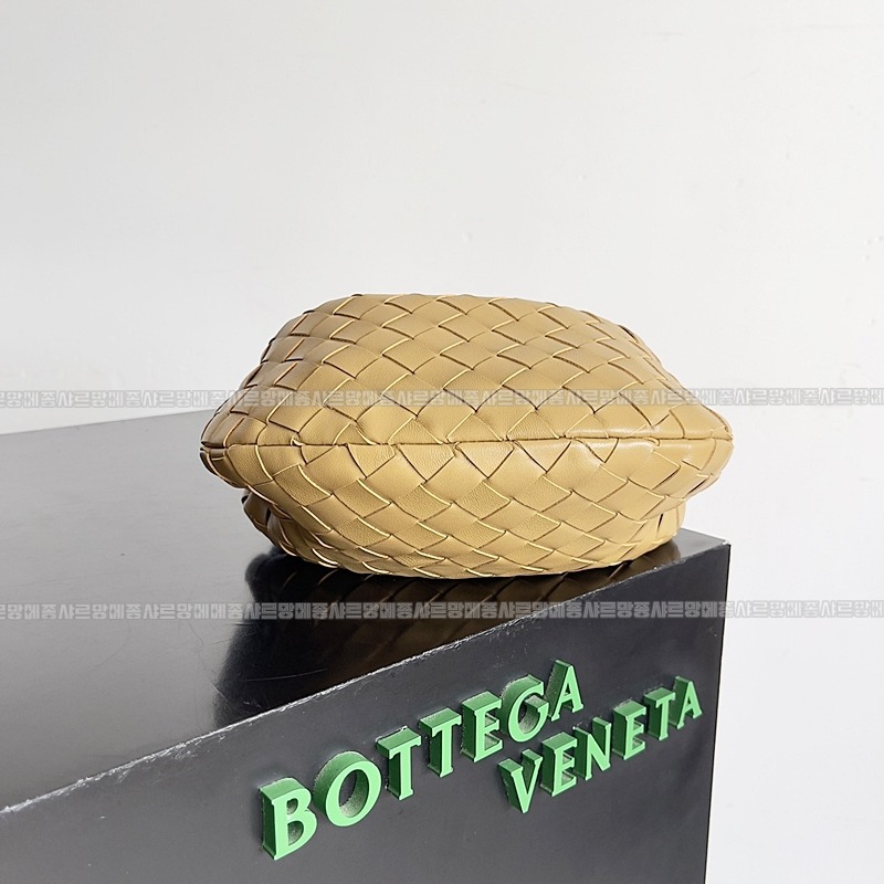 보테가베네타호보스몰 wsxc1770997766425_4루.jpg