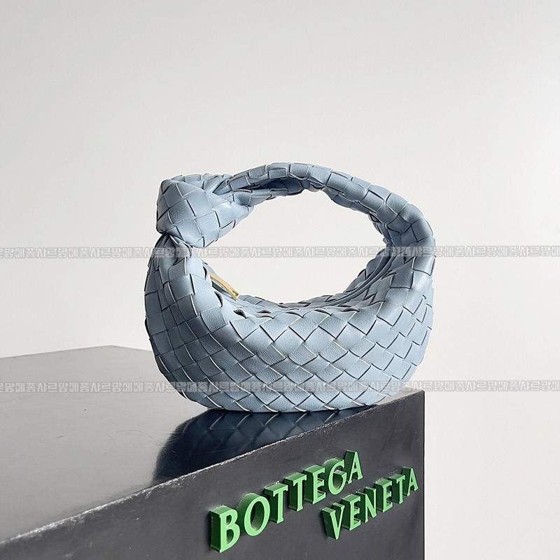 보테가베네타호보스몰 20260214-124950-001루.jpg