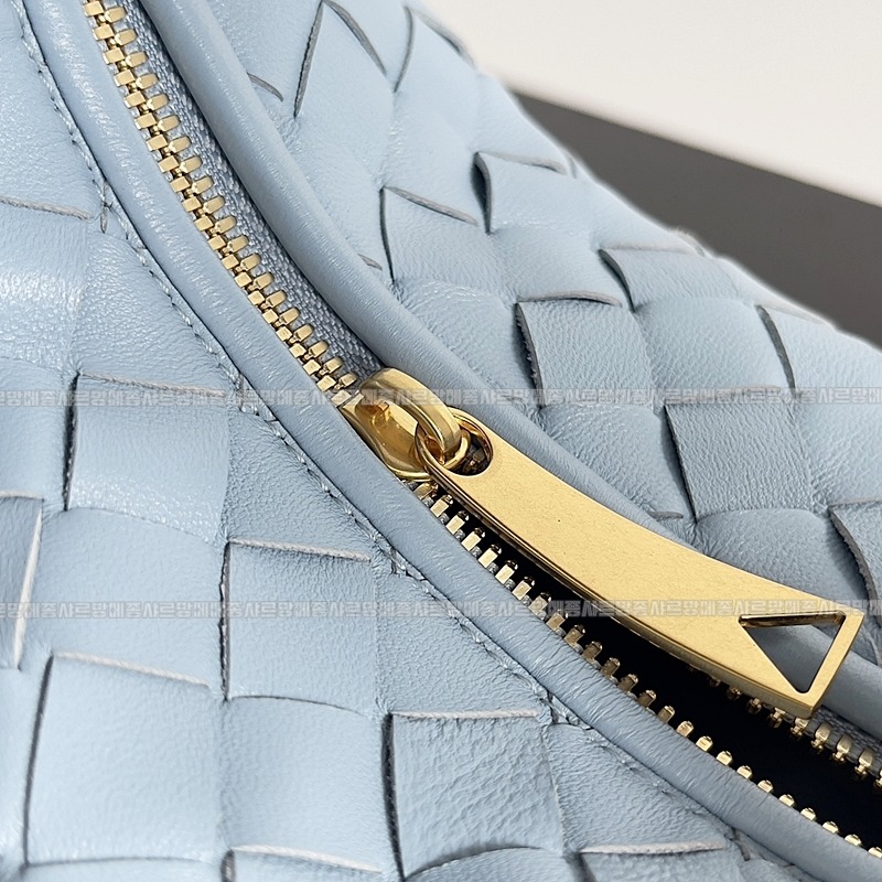 보테가베네타호보스몰 20260214-124951-006루.jpg