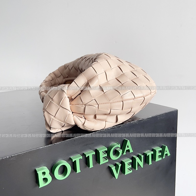 보테가베네타호보스몰 20260214-125142-003루.jpg