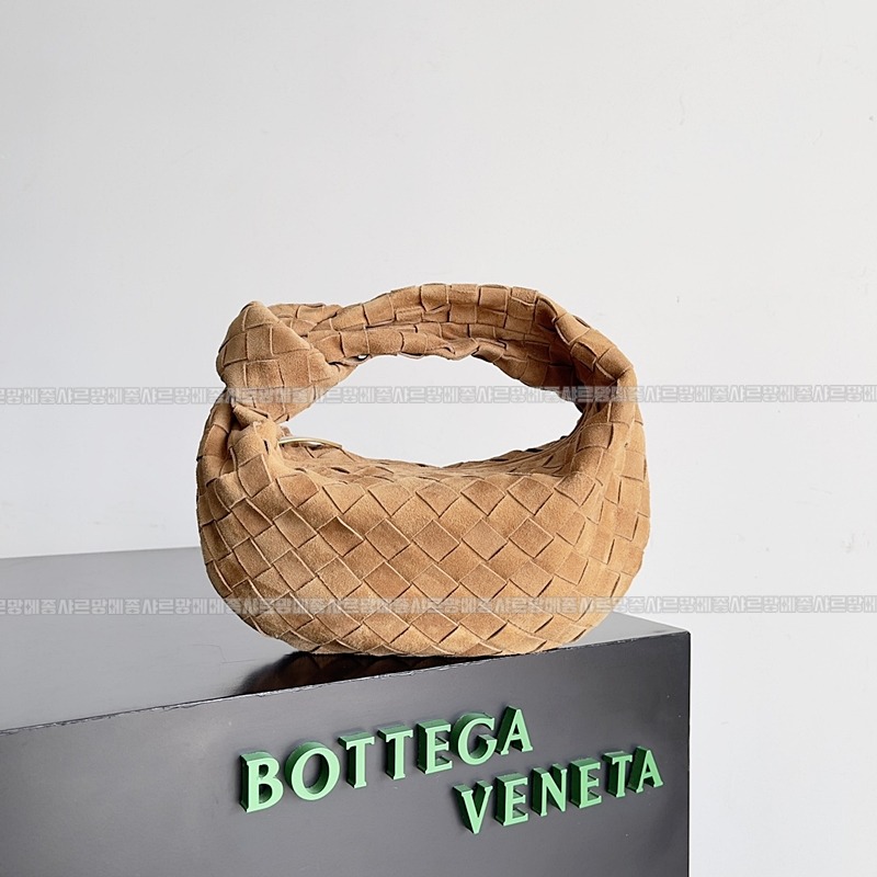 보테가베네타호보스몰 20260214-125328-001루.jpg