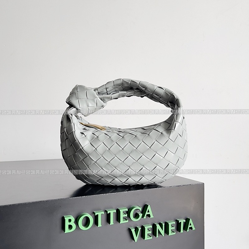 보테가베네타호보스몰 20260214-125436-001루.jpg