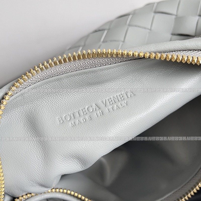 보테가베네타호보스몰 20260214-125436-007루.jpg