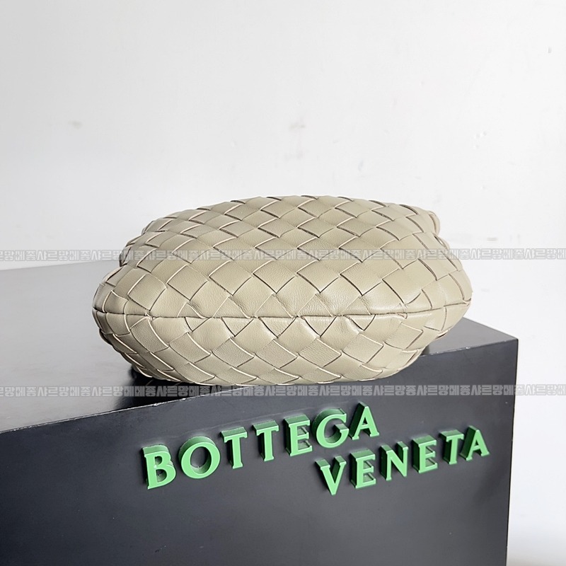 보테가베네타호보스몰 20260214-132409-004루.jpg