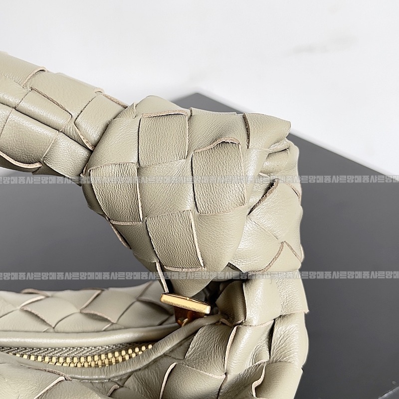 보테가베네타호보스몰 20260214-132409-005루.jpg