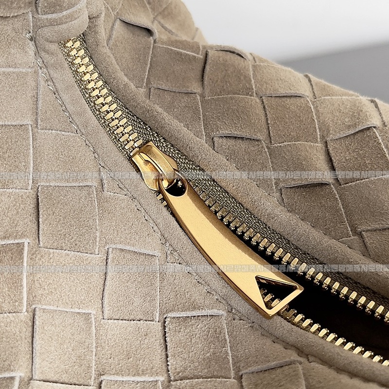 보테가베네타호보스몰 20260214-132621-008루.jpg