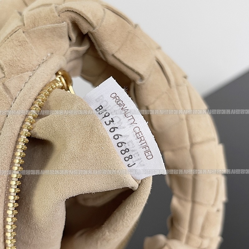 보테가베네타호보스몰 20260214-133036-007루.jpg