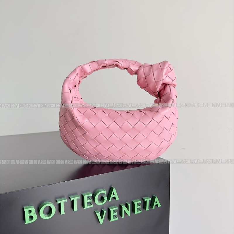 보테가베네타호보스몰 20260214-141528-001루.jpg