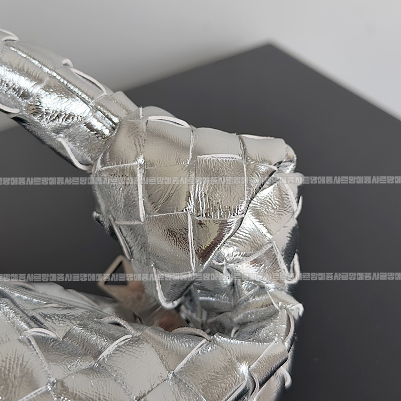 보테가베네타호보스몰 20260214-141730-004루.jpg