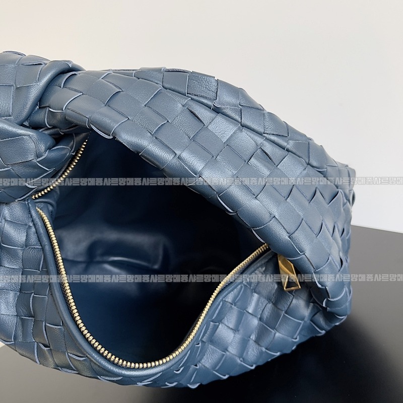 보테가베네타호보스몰 20260214-142123-007루.jpg