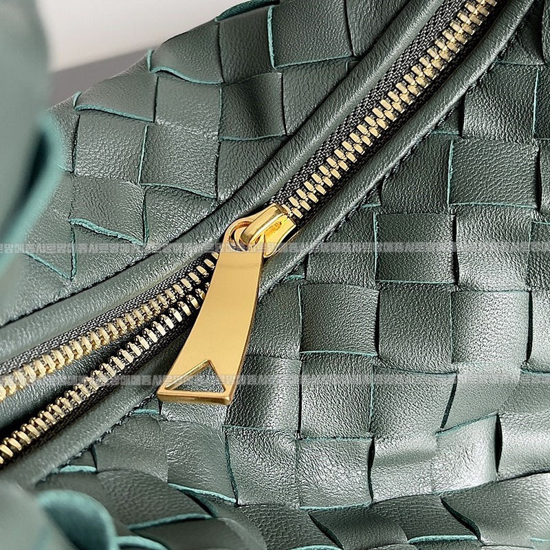 보테가베네타호보스몰 20260214-142435-006루.jpg