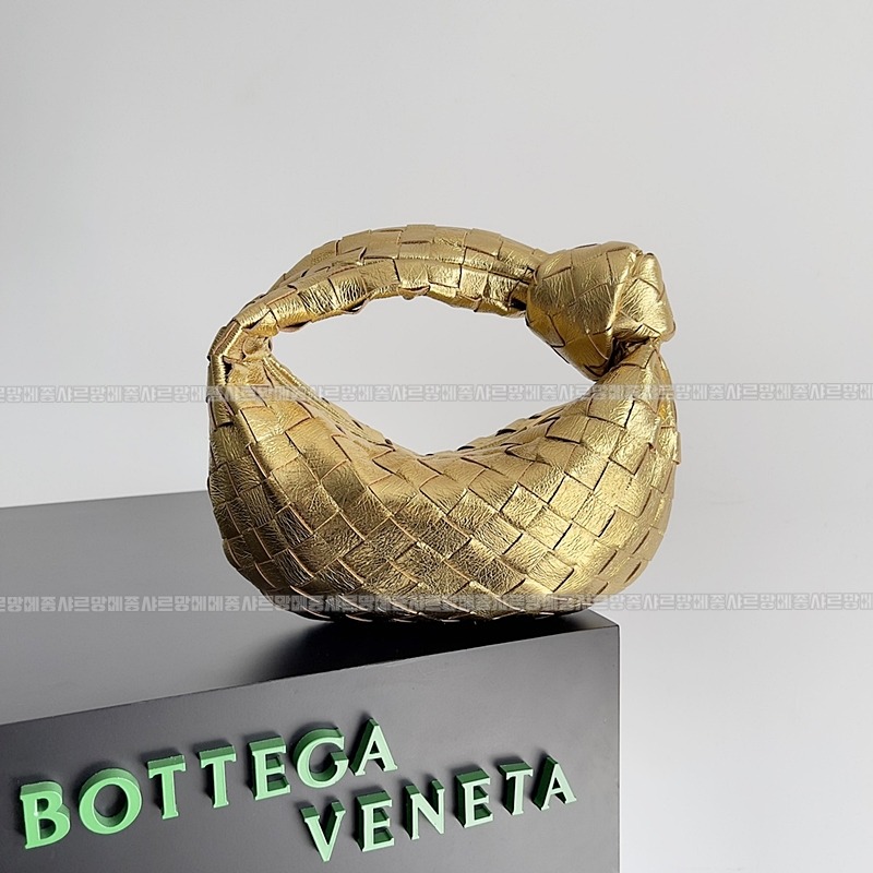 보테가베네타호보스몰 20260214-142623-001루.jpg