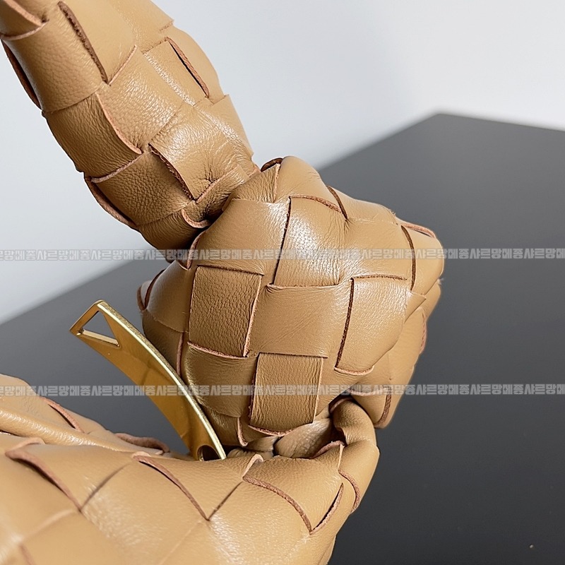 보테가베네타호보스몰 20260214-143943-004루.jpg