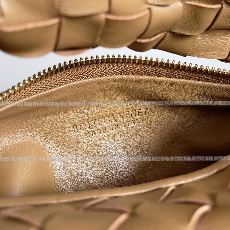 보테가베네타호보스몰 20260214-143943-008루.jpg