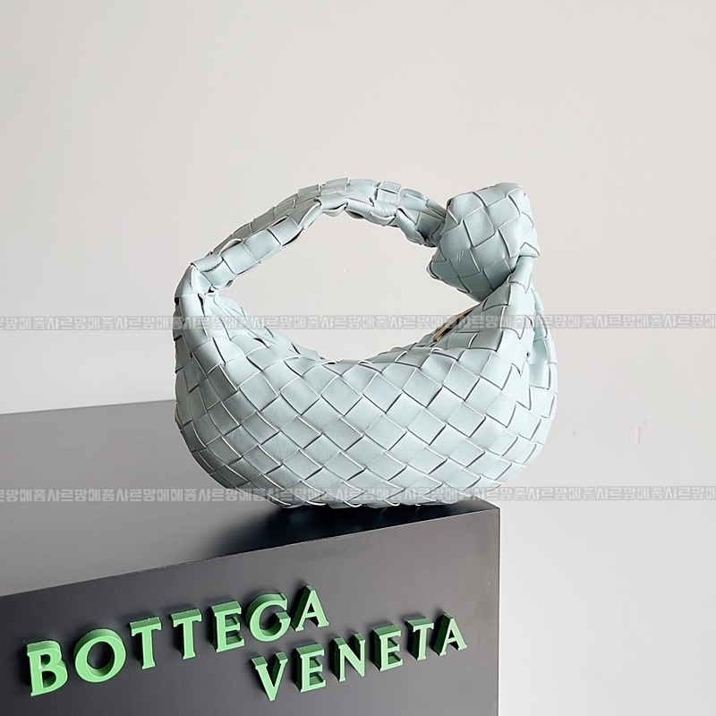 보테가베네타호보스몰 20260214-144518-001루.jpg