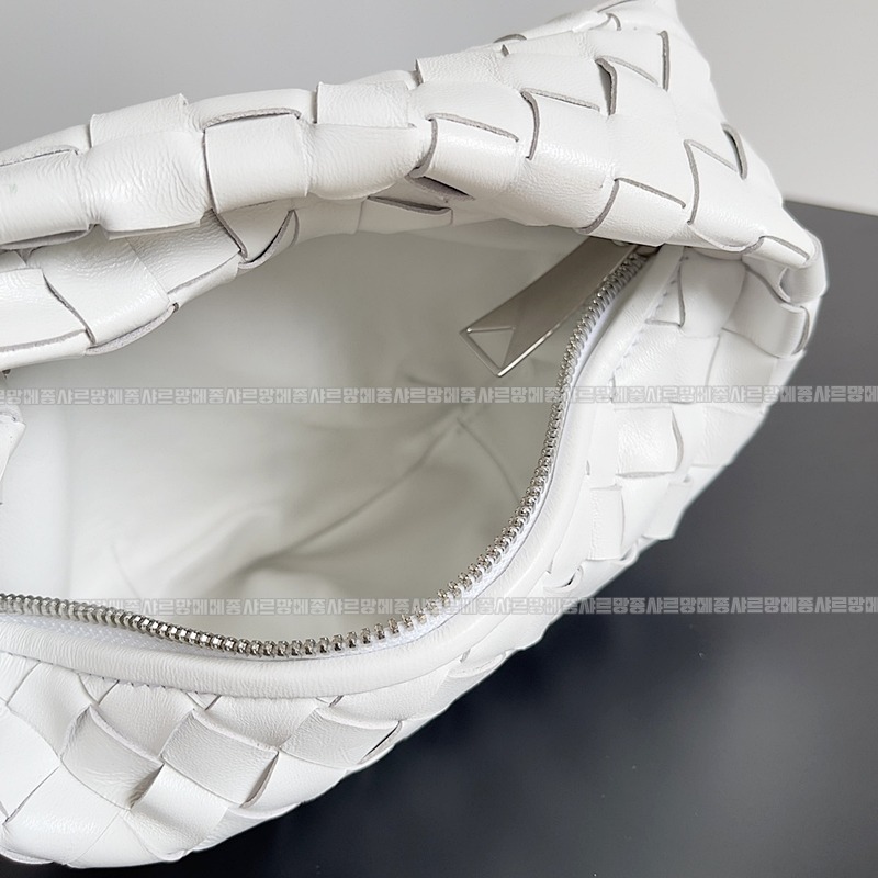 보테가베네타호보스몰 20260214-145506-009루.jpg