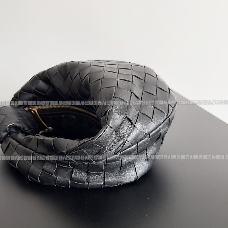 보테가베네타호보스몰 20260214-152431-002루.jpg