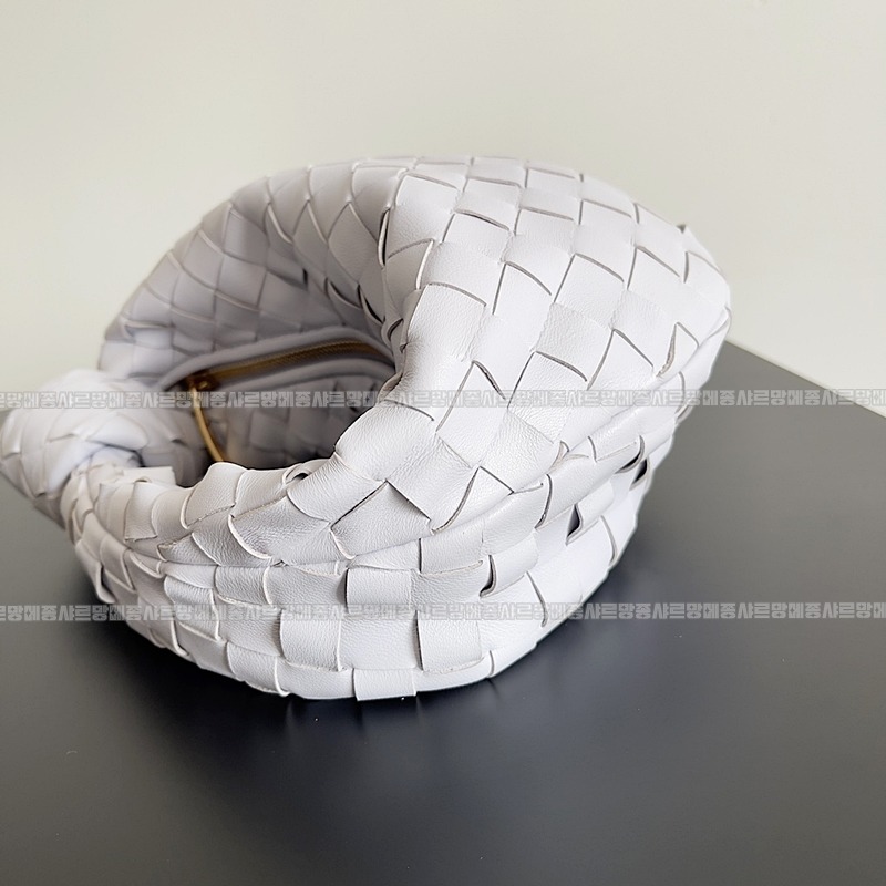 보테가베네타호보스몰 20260214-152607-003루.jpg