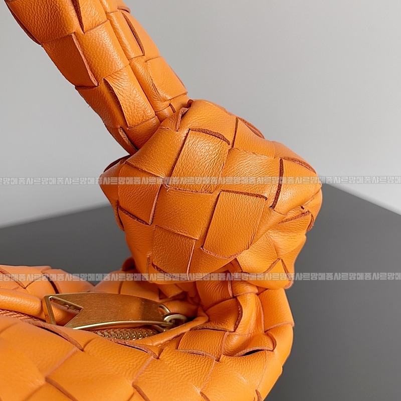 보테가베네타호보스몰 20260214-152745-004루.jpg