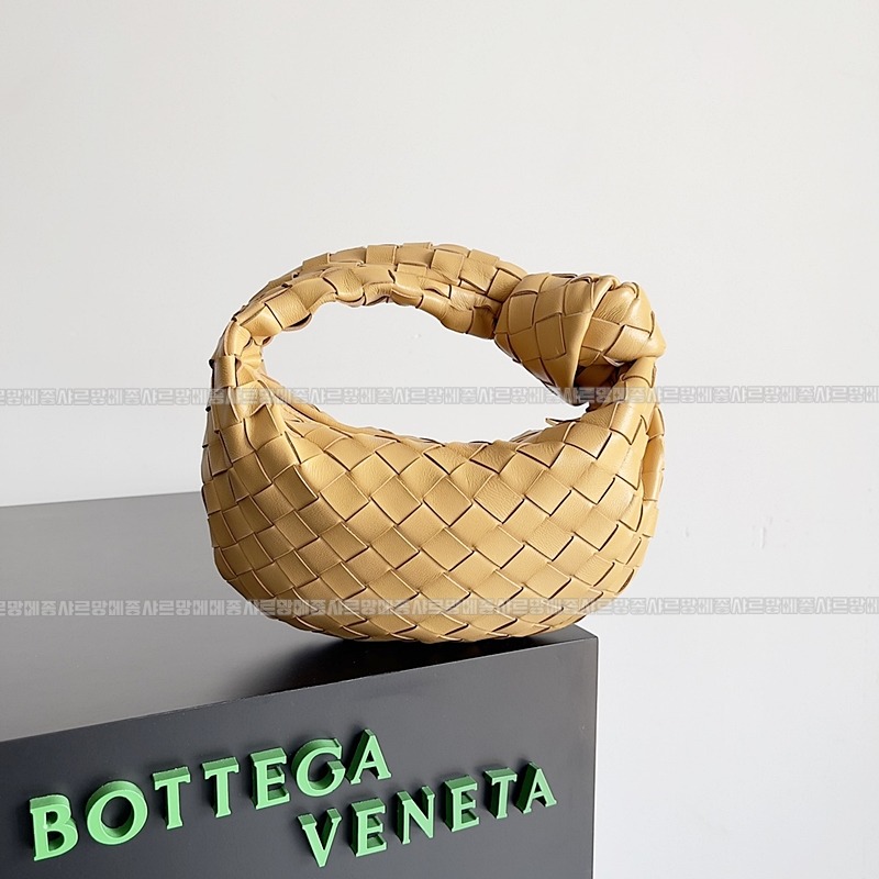 보테가베네타호보스몰 20260214-152927-001루.jpg