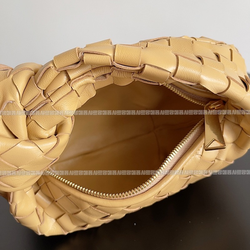 보테가베네타호보스몰 20260214-152927-006루.jpg