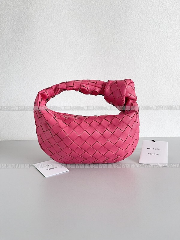 보테가베네타호보스몰 20260214-154930-001루.jpg