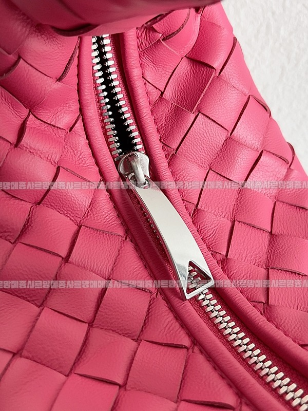 보테가베네타호보스몰 20260214-154931-006루.jpg