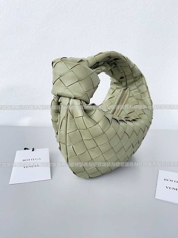 보테가베네타호보스몰 20260214-155121-004루.jpg