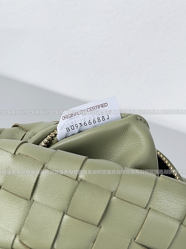 보테가베네타호보스몰 20260214-155122-007루.jpg