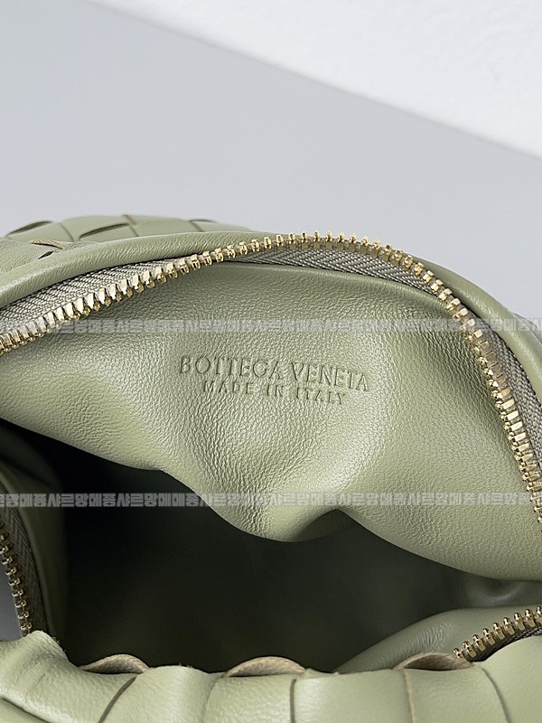 보테가베네타호보스몰 20260214-155122-009루.jpg