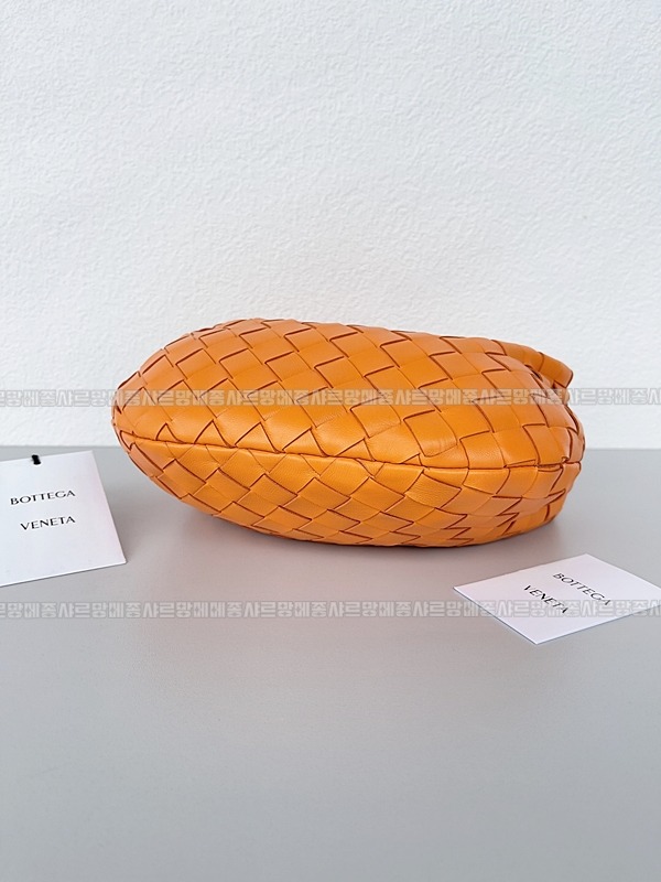 보테가베네타호보스몰 20260214-155930-002루.jpg