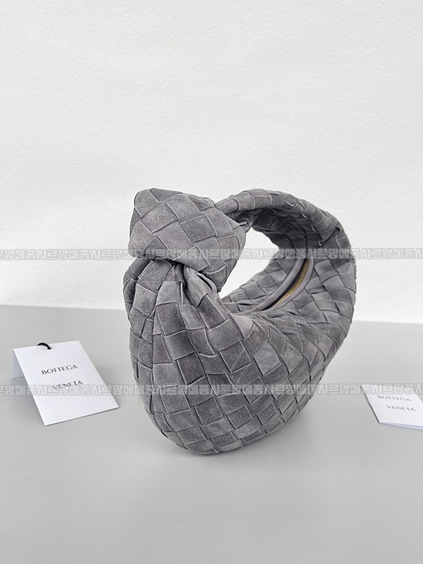 보테가베네타호보스몰 20260214-161948-003루.jpg