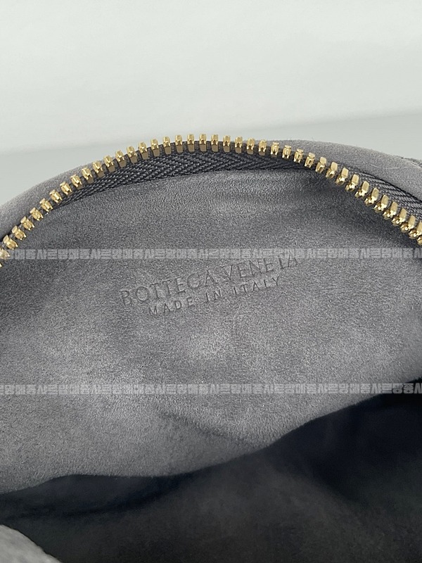 보테가베네타호보스몰 20260214-161948-008루.jpg