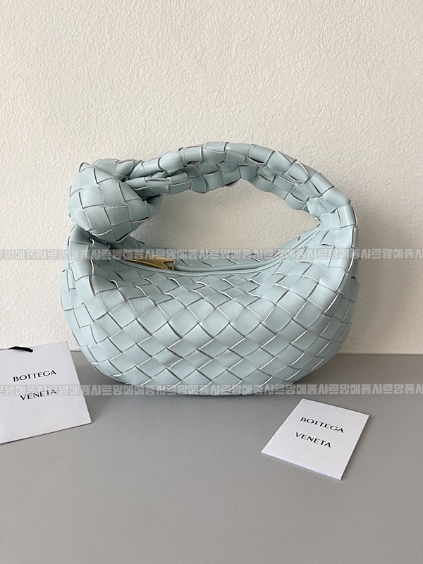 보테가베네타호보스몰 20260214-162414-001루.jpg